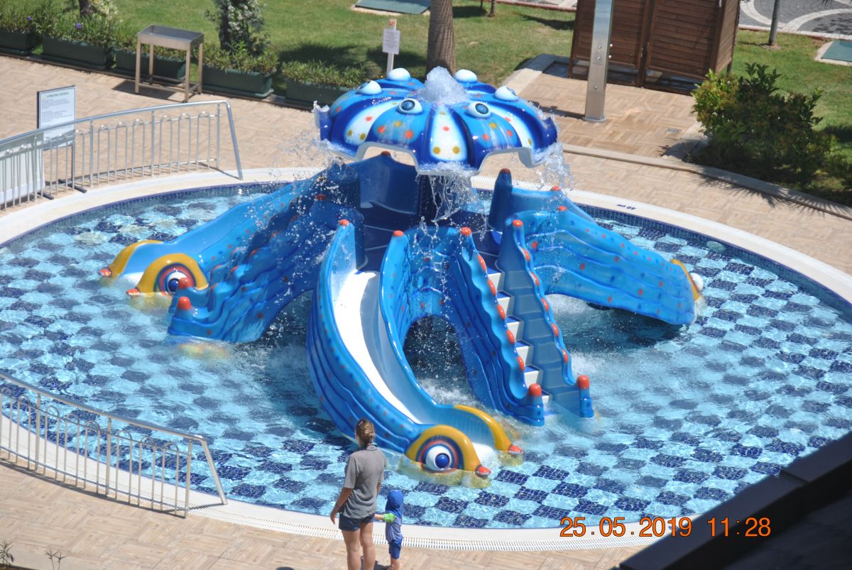 imagini hotel LONICERA RESORT